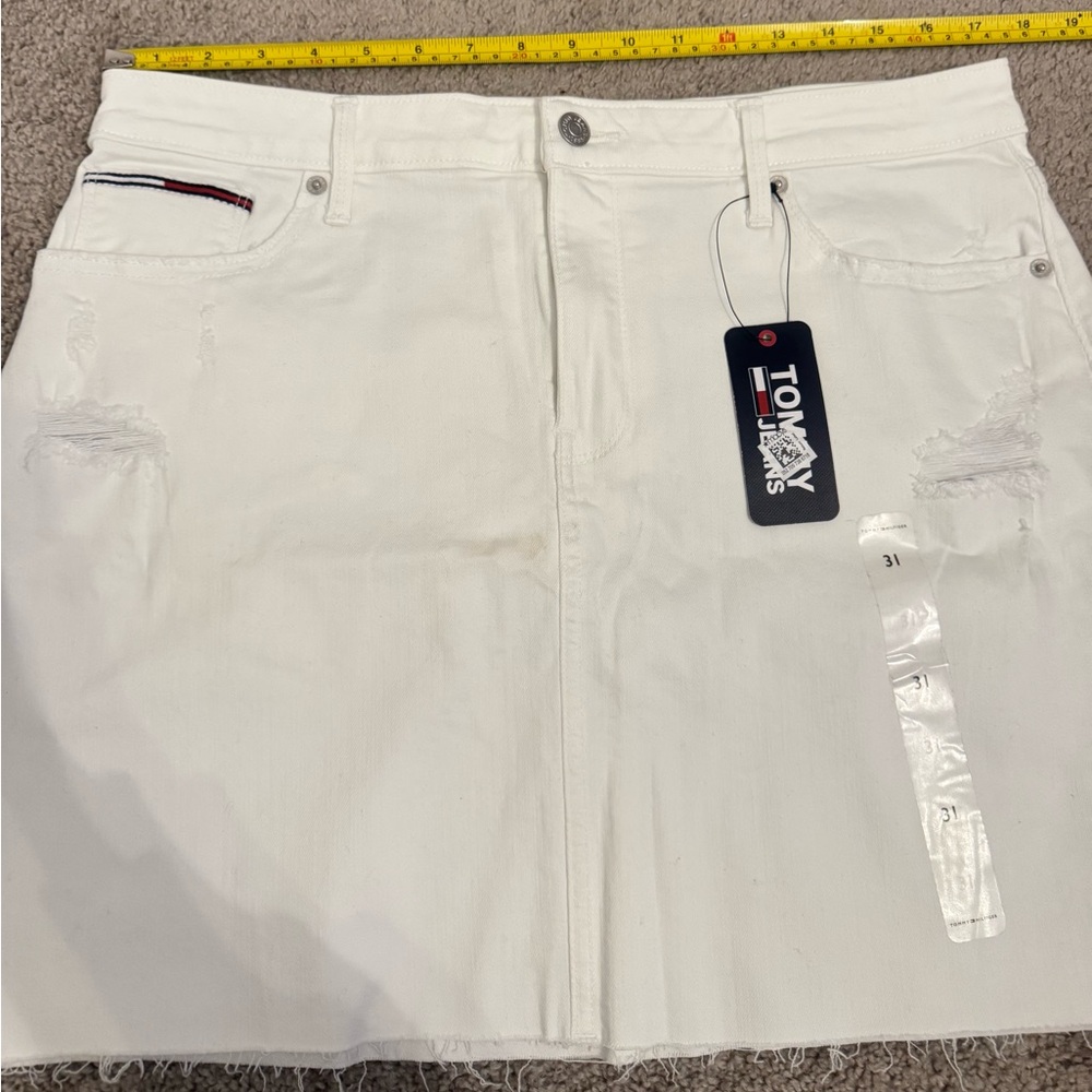 Tommy Jeans Women's White Denim Distressed Logo A-Line Skirt Size 31 - Picture 6 of 8